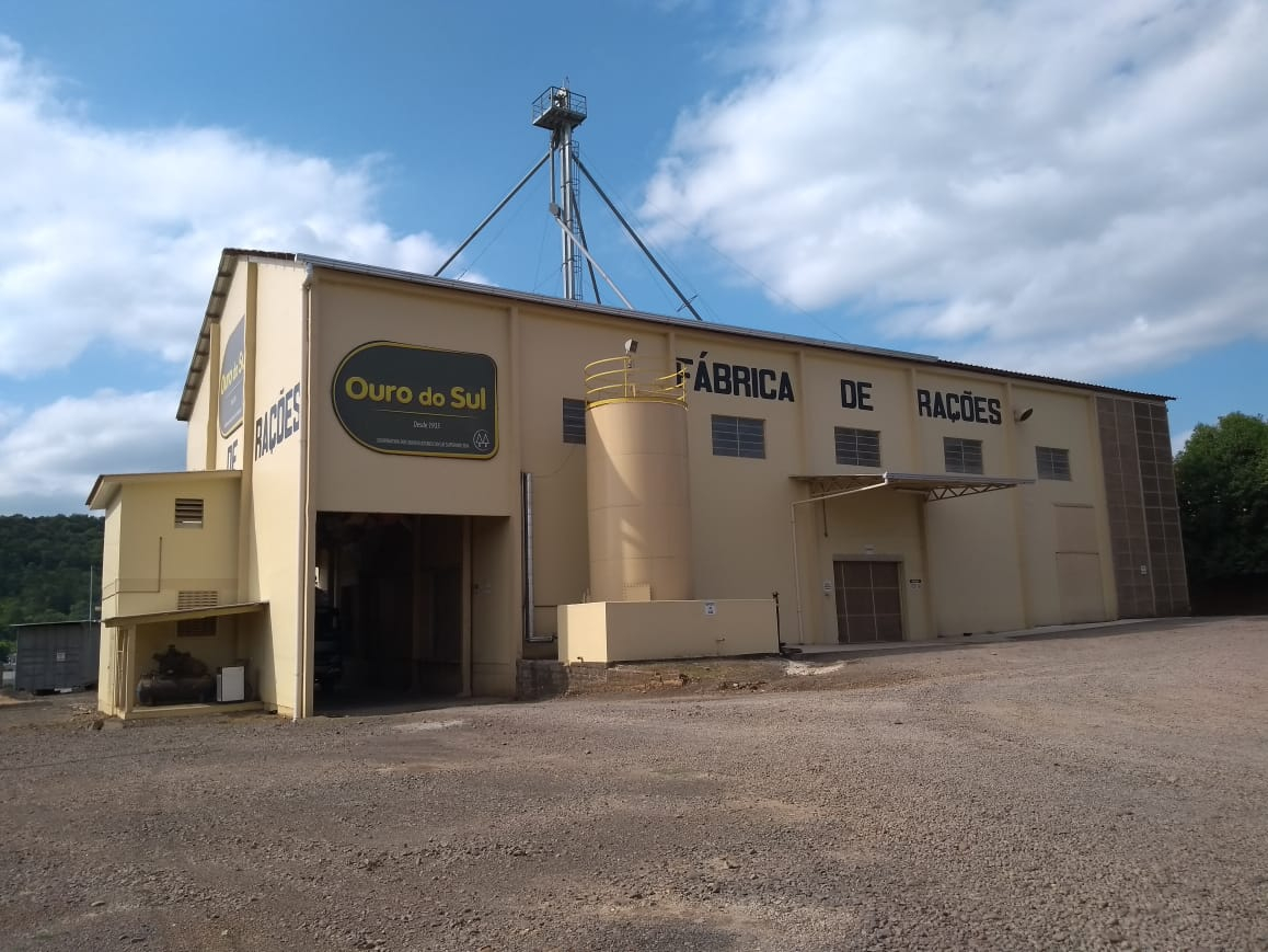 Rações e insumos agropecuários da Cooperativa Ouro do Sul