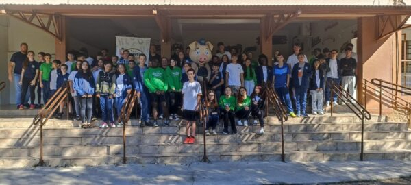 Projeto Palavras de Ouro — atividade com alunos