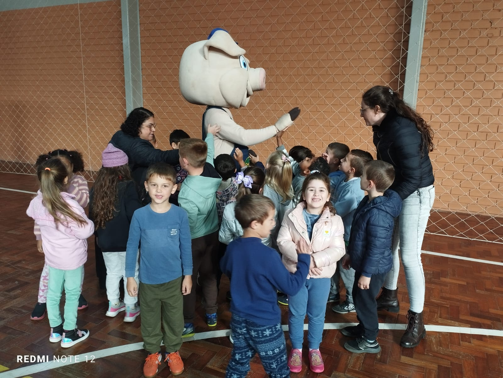 Ourinho visita escolas de São José do Sul